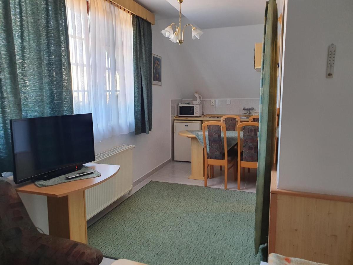 Hotel Gala Panzio Simontornya Zewnętrze zdjęcie