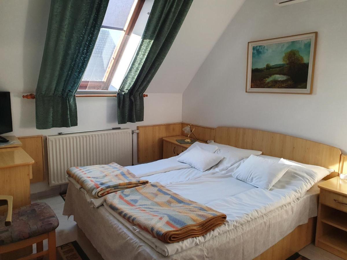 Hotel Gala Panzio Simontornya Zewnętrze zdjęcie