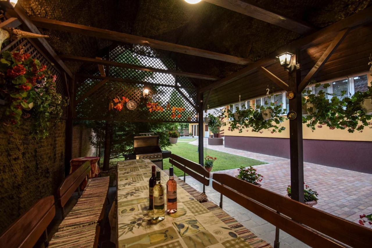 Hotel Gala Panzio Simontornya Zewnętrze zdjęcie