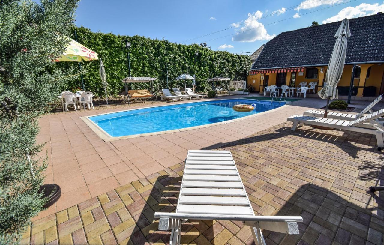 Hotel Gala Panzio Simontornya Zewnętrze zdjęcie