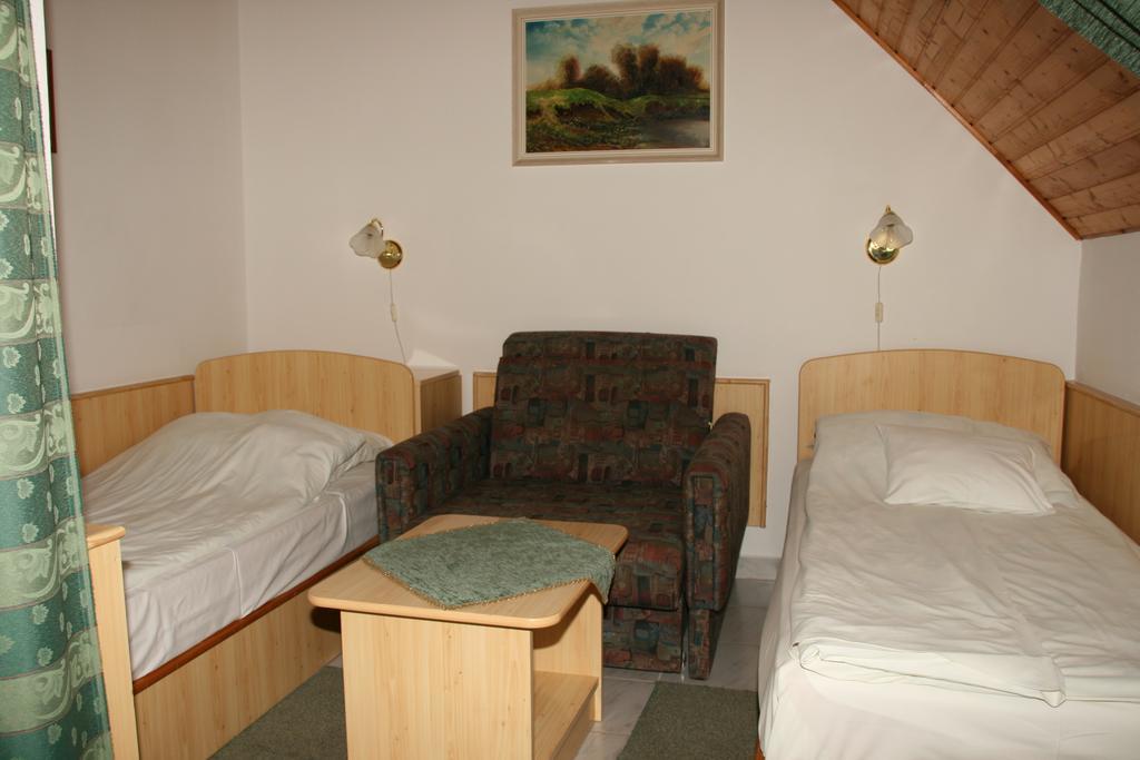 Hotel Gala Panzio Simontornya Pokój zdjęcie
